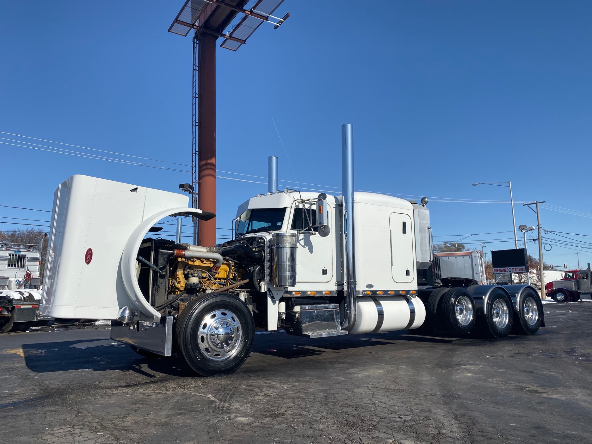 Used-2004-Peterbilt-379EXHD