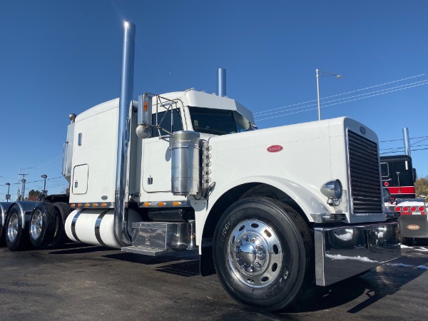 Used 2004 Peterbilt 379EXHD for sale Sold at Chicago Motor Cars in West Chicago IL 60185 3