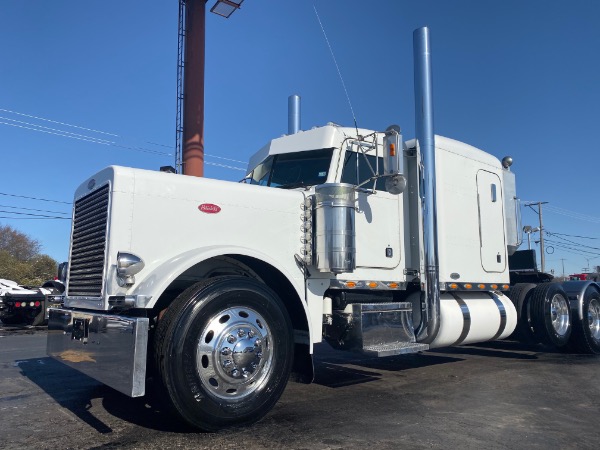 Used 2004 Peterbilt 379EXHD for sale Sold at Chicago Motor Cars in West Chicago IL 60185 4