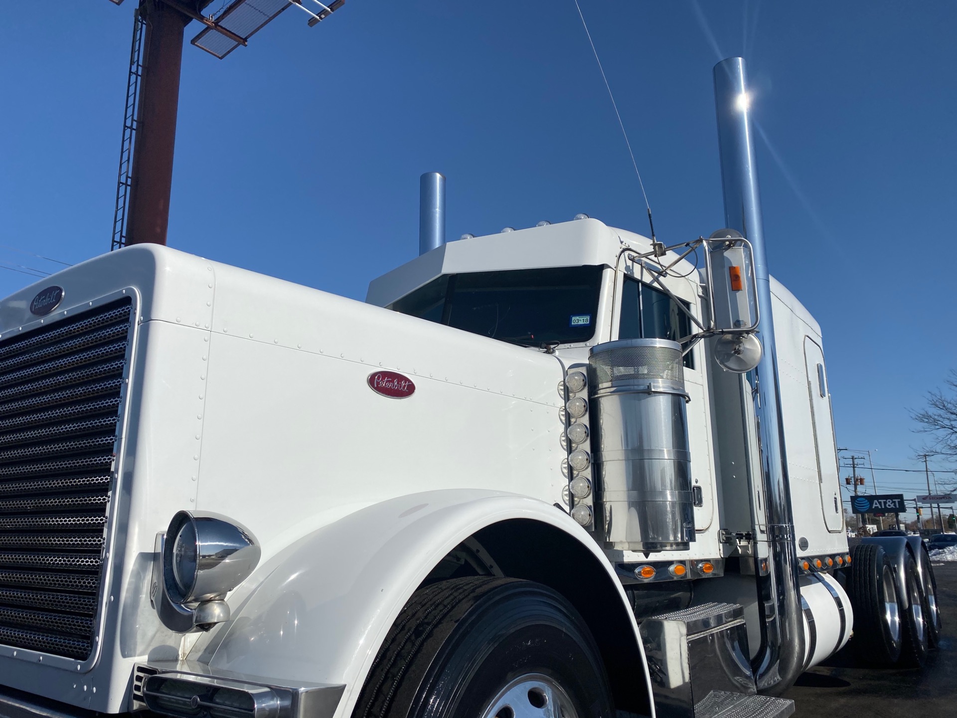 Used-2004-Peterbilt-379EXHD