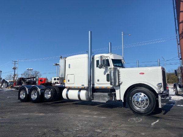 Used 2004 Peterbilt 379EXHD for sale Sold at Chicago Motor Cars in West Chicago IL 60185 1