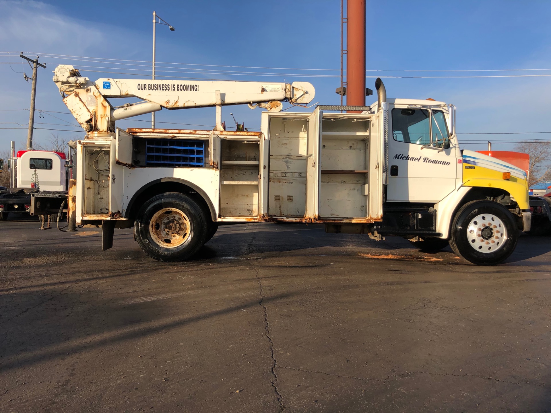 Used-2002-Freightliner-FL70