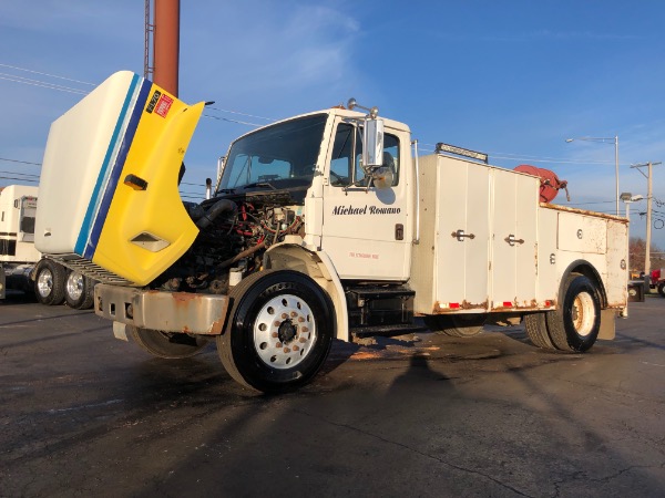 Used-2002-Freightliner-FL70