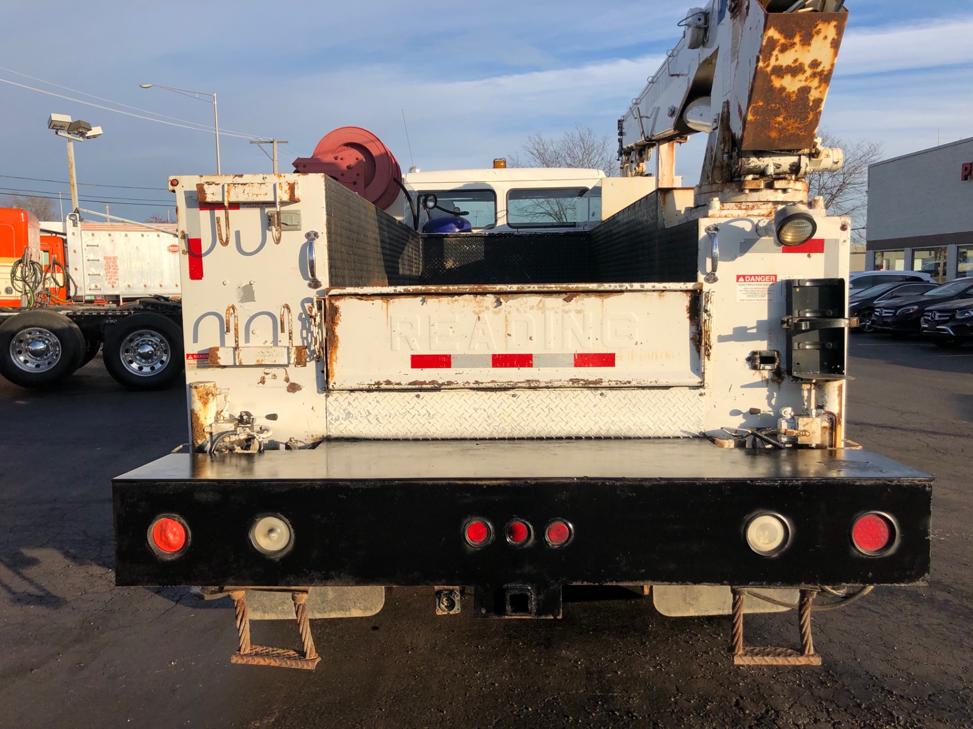 Used-2002-Freightliner-FL70