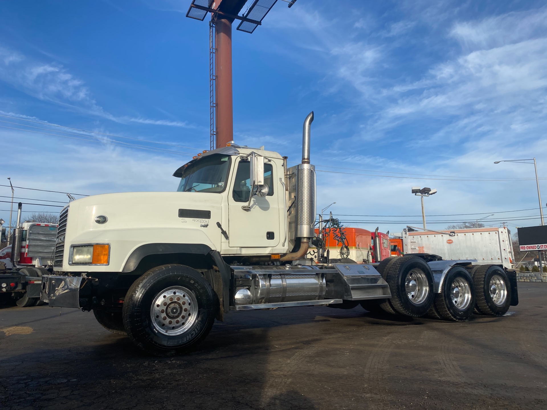 Used-2007-Mack-CL733-Day-Cab-Truck-Tractor