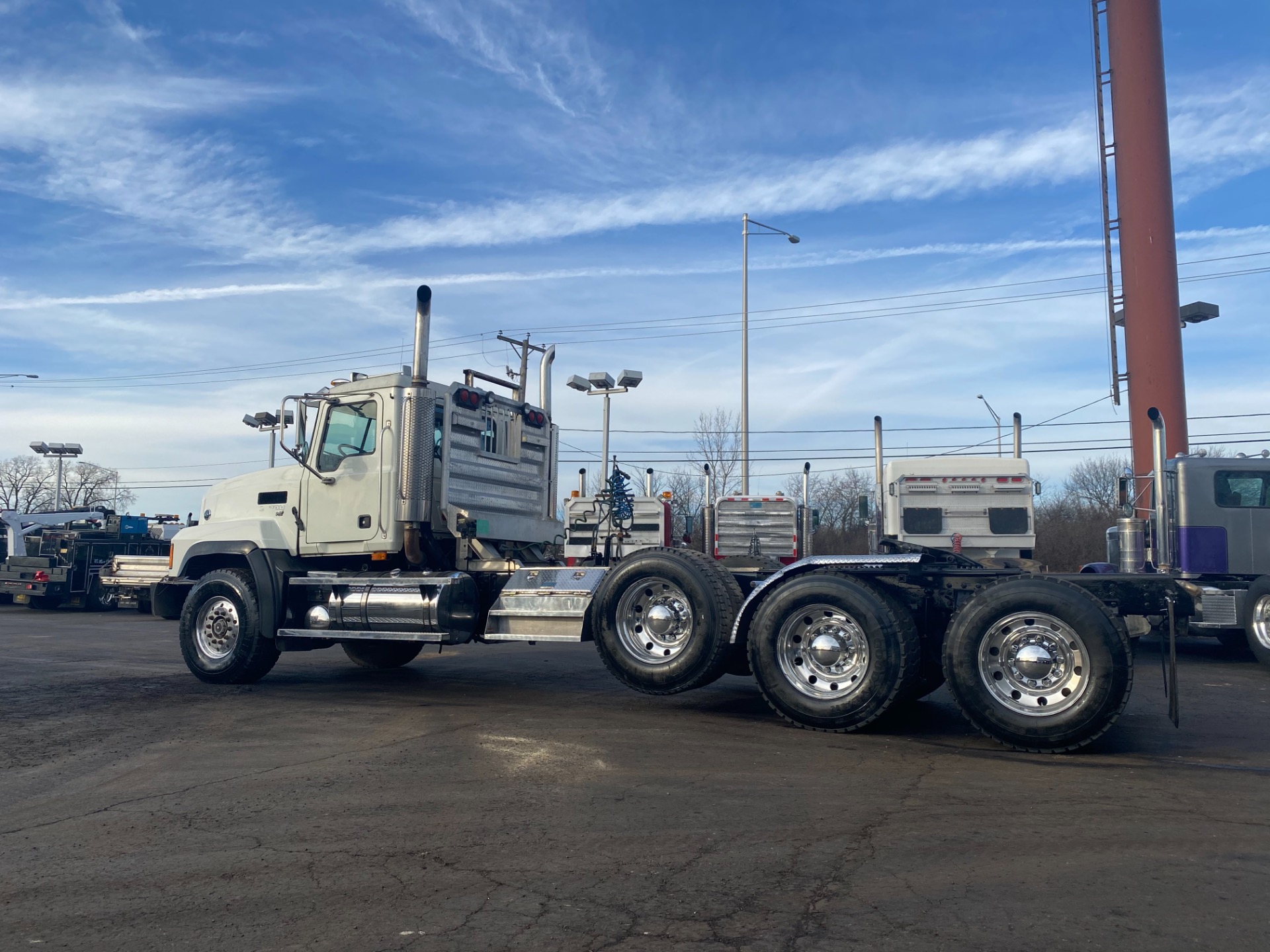 Used-2007-Mack-CL733-Day-Cab-Truck-Tractor