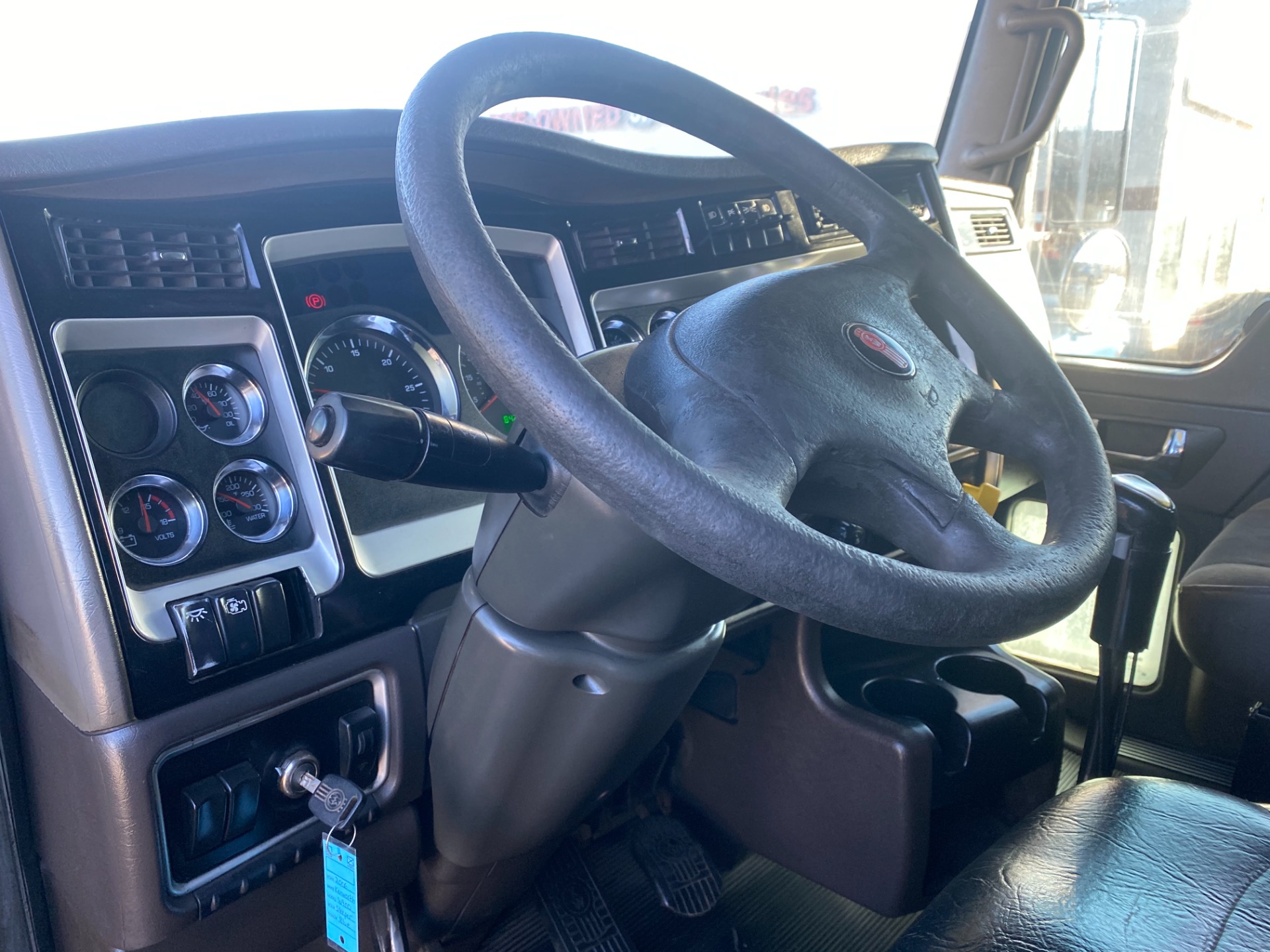 Used-2007-Kenworth-W900-Sleeper-Truck-Tractor