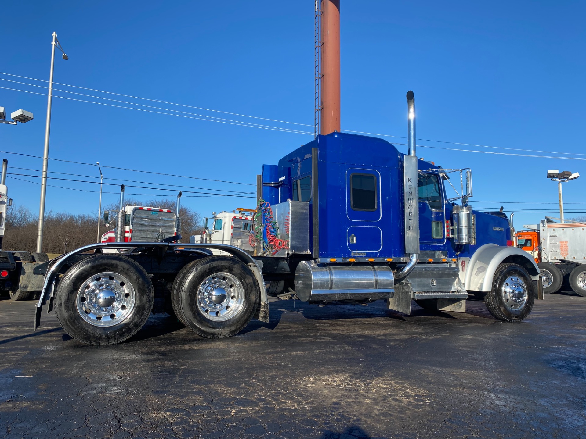 Used-2007-Kenworth-W900-Sleeper-Truck-Tractor