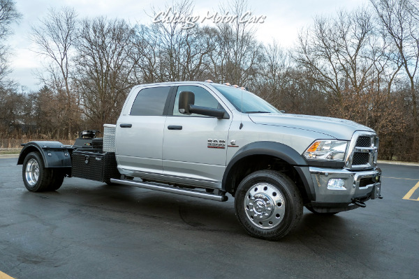 Used 2018 Ram 5500 SLT Crew Cab 84 C/A 4x4 6.7L I6 Diesel Truck LOADED w/OPTIONS & UPGRADES! for sale Sold at Chicago Motor Cars in West Chicago IL 60185 4