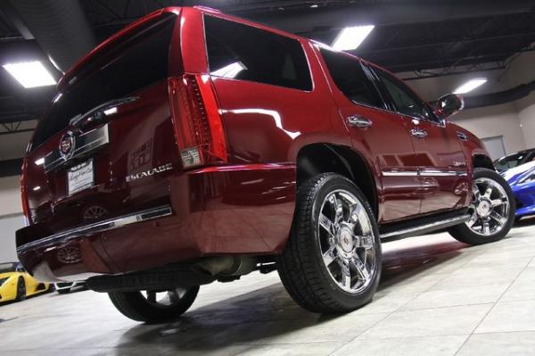 New-2009-Cadillac-Escalade-AWD