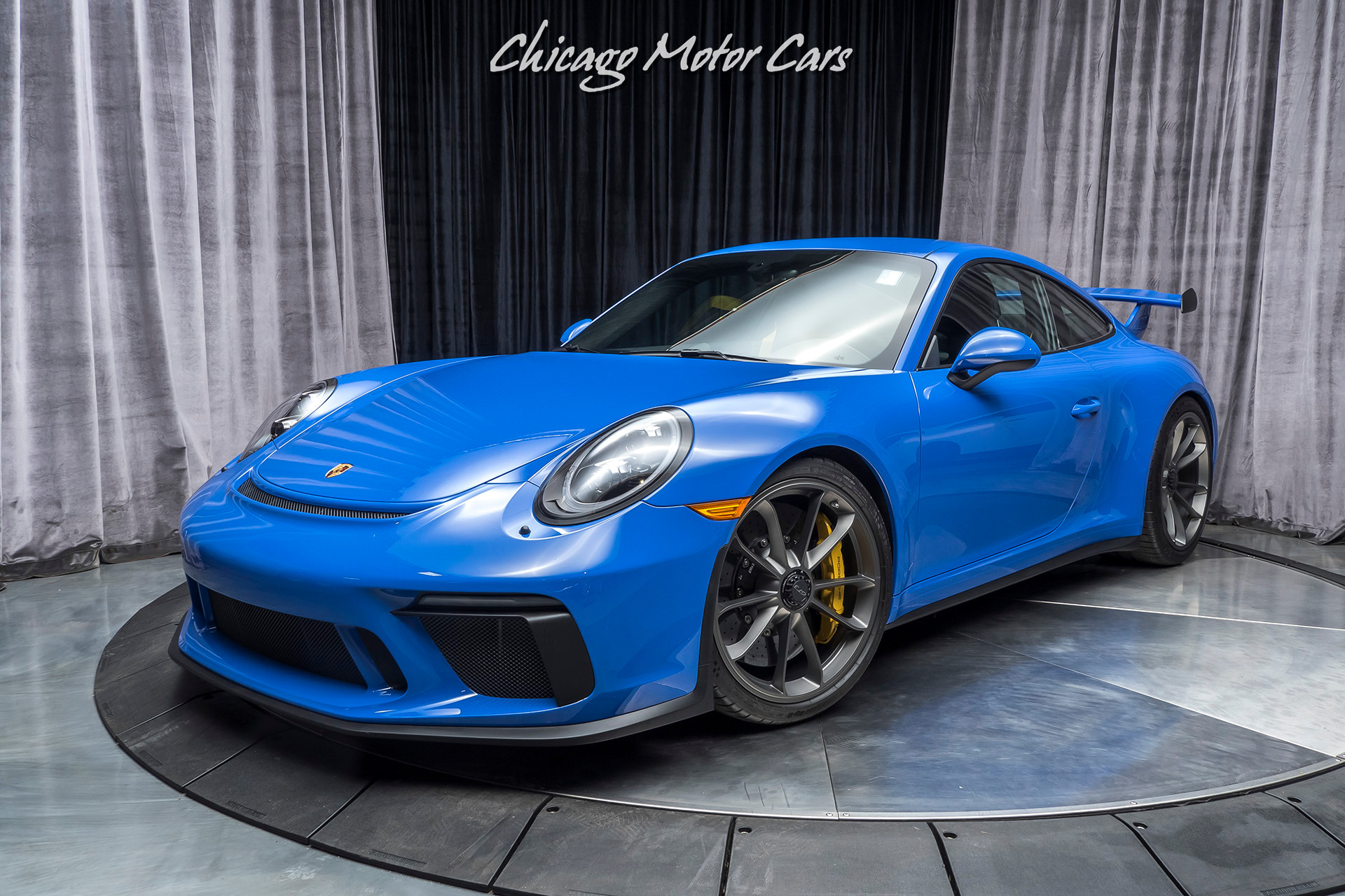 Maritime blue porsche