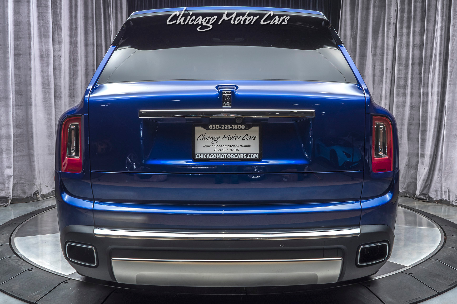 Used-2019-Rolls-Royce-Cullinan-SUV-Only-2500-Miles-RARE-Example-REAR-Seat-Entertainment