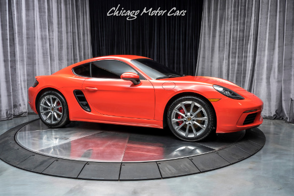 Used 2018 Porsche 718 Cayman S Coupe MSRP $81K+ 6-SPEED MANUAL! ONLY 2,200 MILES! for sale Sold at Chicago Motor Cars in West Chicago IL 60185 6