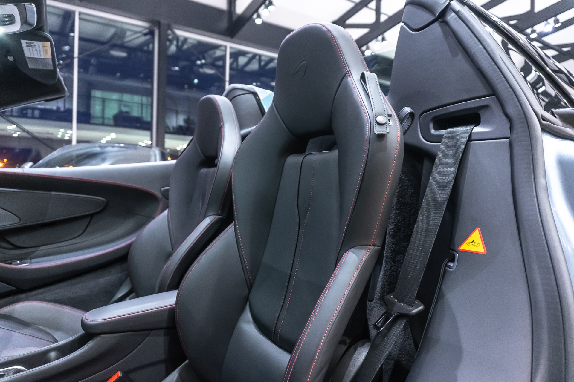 Used-2018-McLaren-570S-Spider-Luxury-Package--Ceramic-Brakes--Sport-Exhaust-MSRP-241k