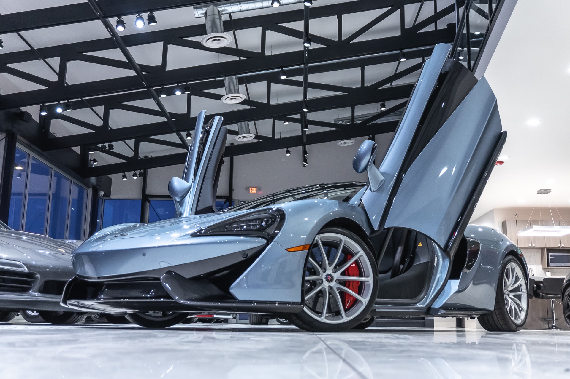 Used-2018-McLaren-570S-Spider-Luxury-Package--Ceramic-Brakes--Sport-Exhaust-MSRP-241k