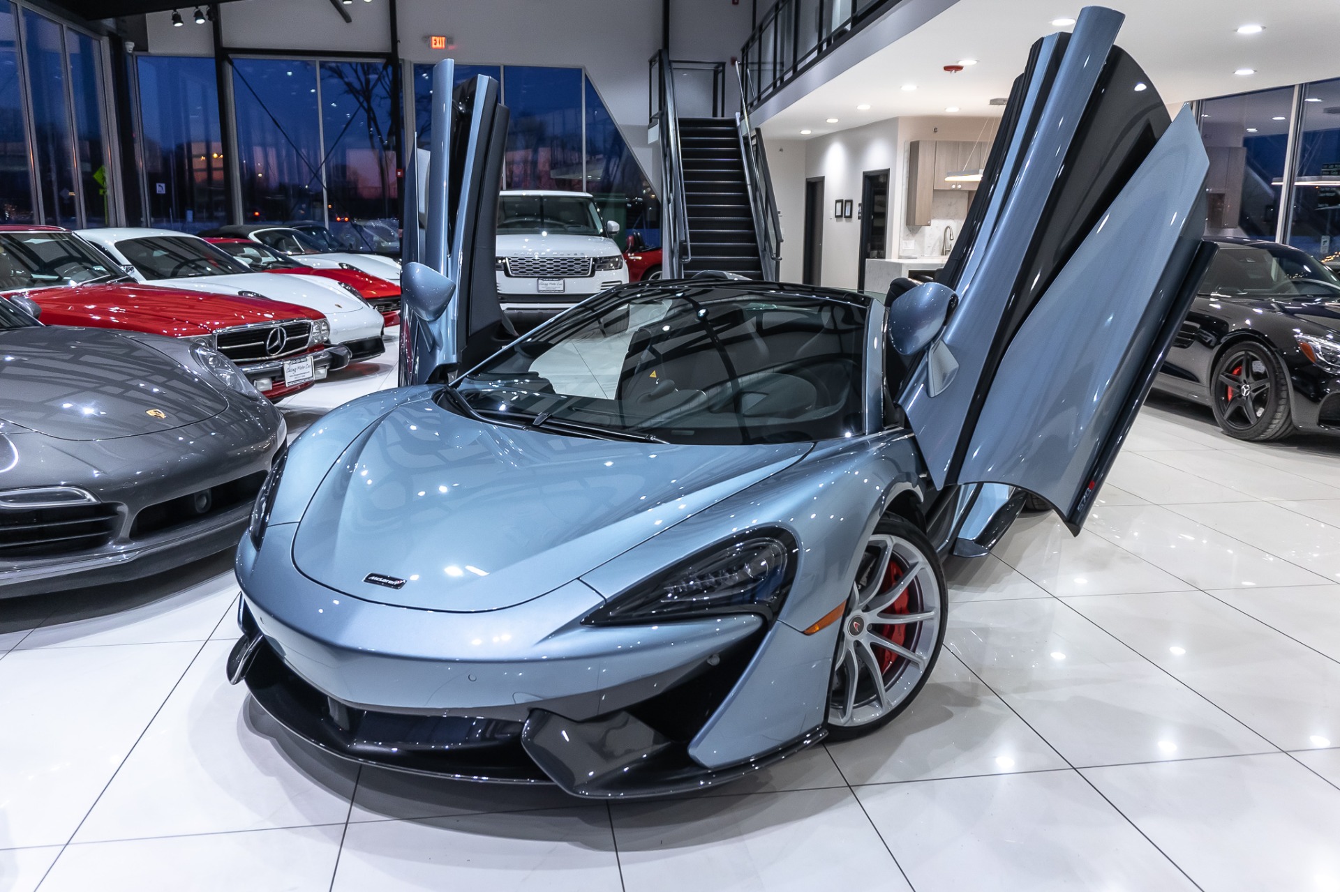 Used-2018-McLaren-570S-Spider-Luxury-Package--Ceramic-Brakes--Sport-Exhaust-MSRP-241k