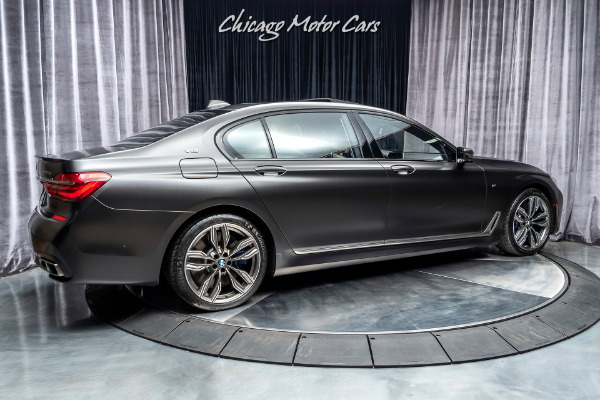 Used 2017 BMW M760i xDrive Sedan MSRP $171,895+ TWIN-TURBO V12 ENGINE! REAR SEAT ENTERTAINMENT! for sale Sold at Chicago Motor Cars in West Chicago IL 60185 5