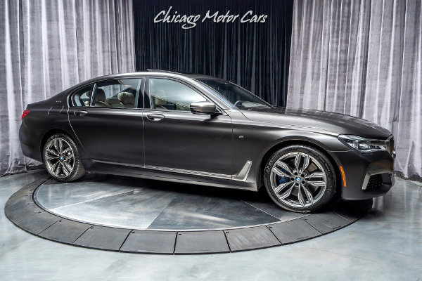 Used 2017 BMW M760i xDrive Sedan MSRP $171,895+ TWIN-TURBO V12 ENGINE! REAR SEAT ENTERTAINMENT! for sale Sold at Chicago Motor Cars in West Chicago IL 60185 6