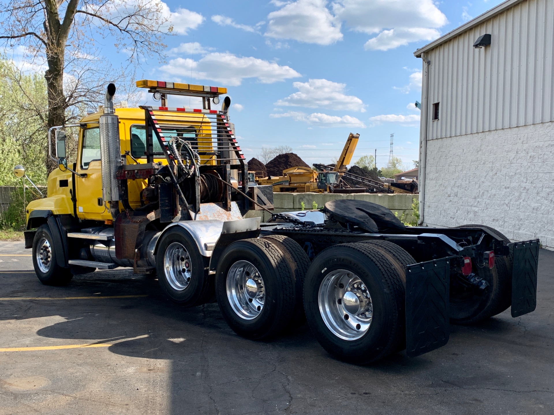 Used 2007 MACK CL-733 Day Cab - Cummins ISX - VERY NICE! For Sale