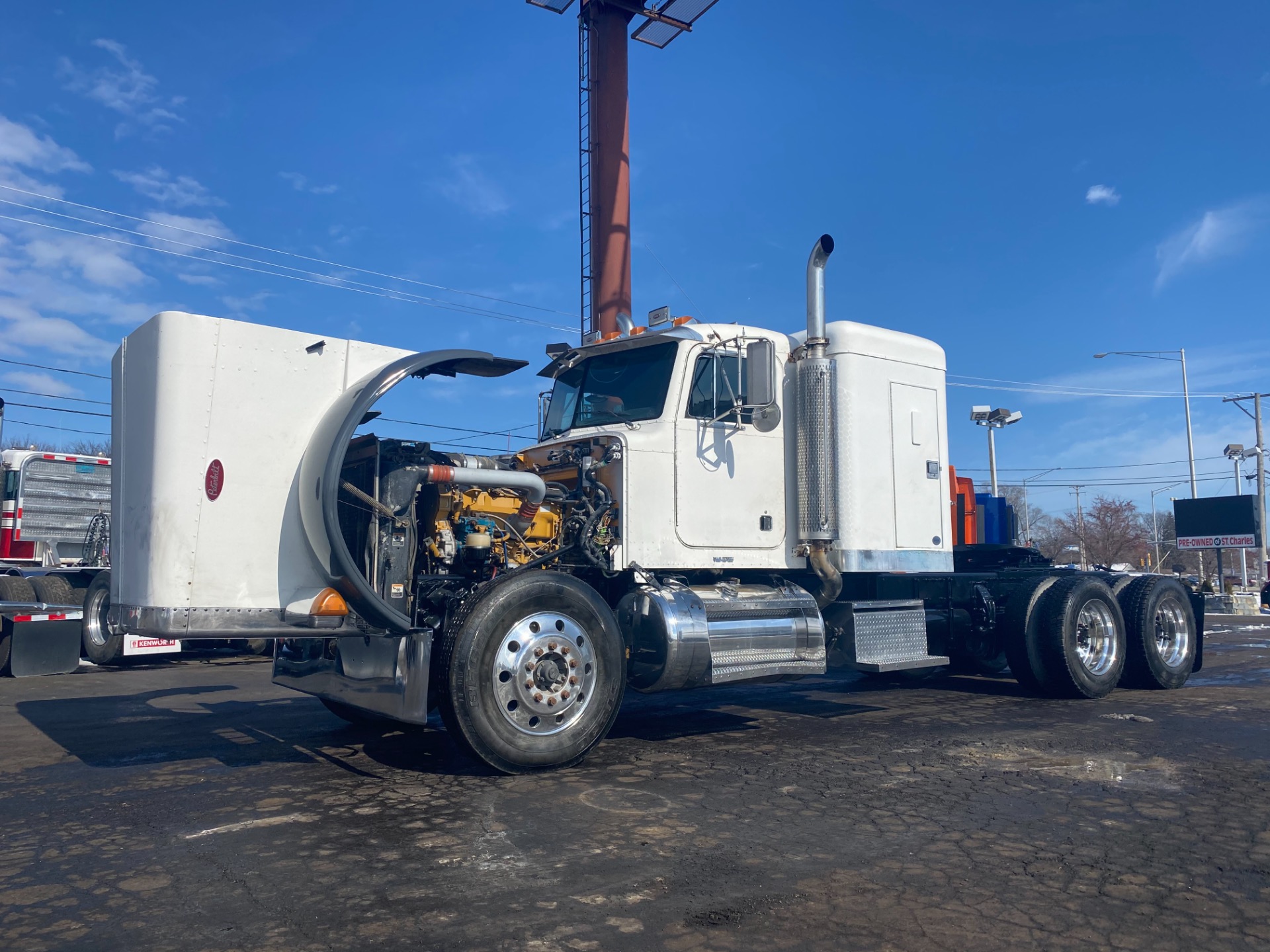 Used-2004-Peterbilt-379-Truck-Tractor