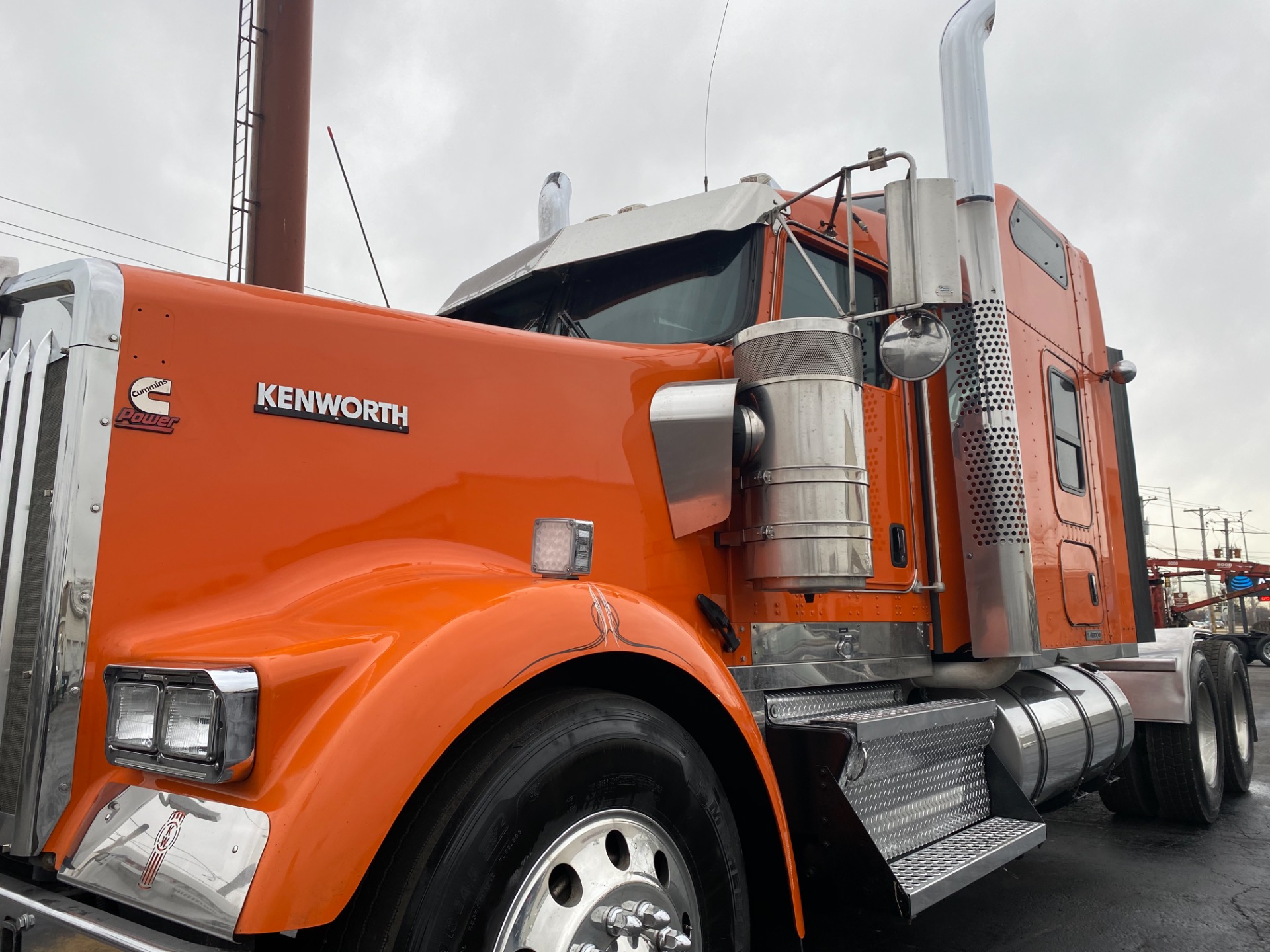 Used-2014-Kenworth-W900