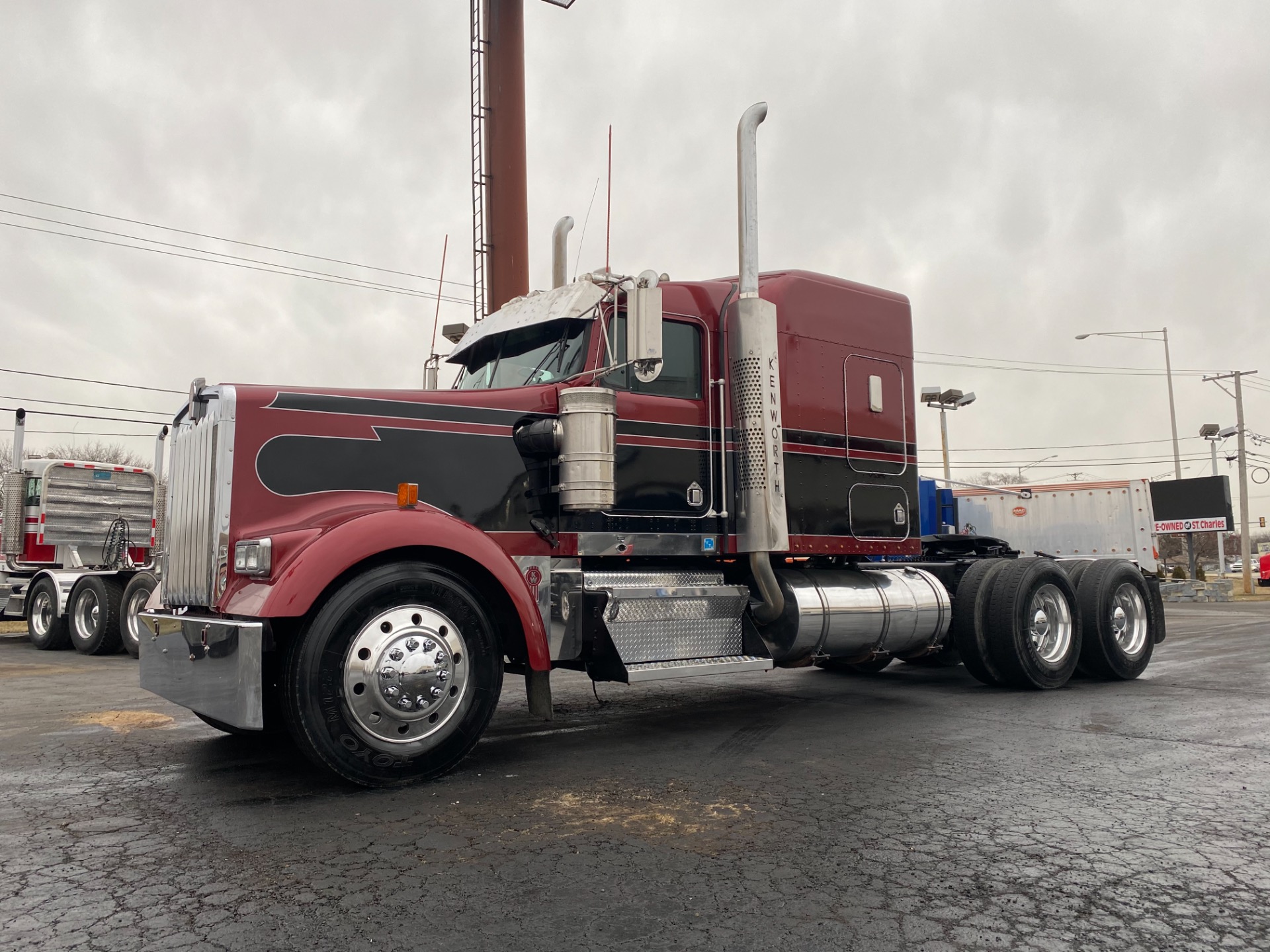 Used-2003-KENWORTH-W900