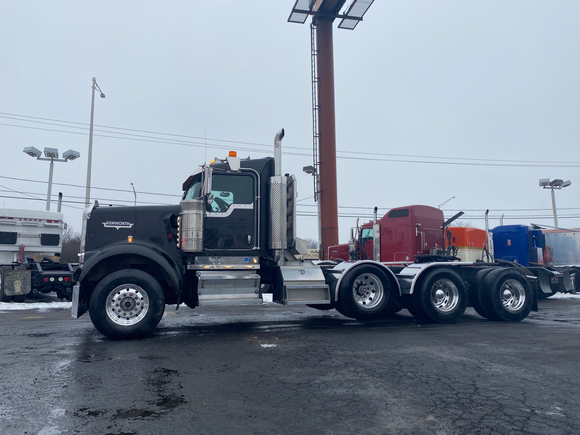 Used-2007-KENWORTH-W900