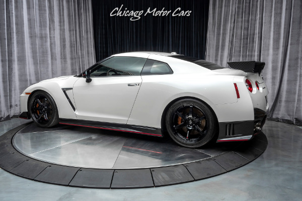 Used 2017 Nissan GT-R NISMO Coupe RARE MODEL! CARBON FIBER LOADED! for sale Sold at Chicago Motor Cars in West Chicago IL 60185 3