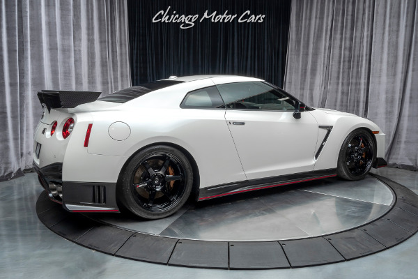 Used 2017 Nissan GT-R NISMO Coupe RARE MODEL! CARBON FIBER LOADED! for sale Sold at Chicago Motor Cars in West Chicago IL 60185 6