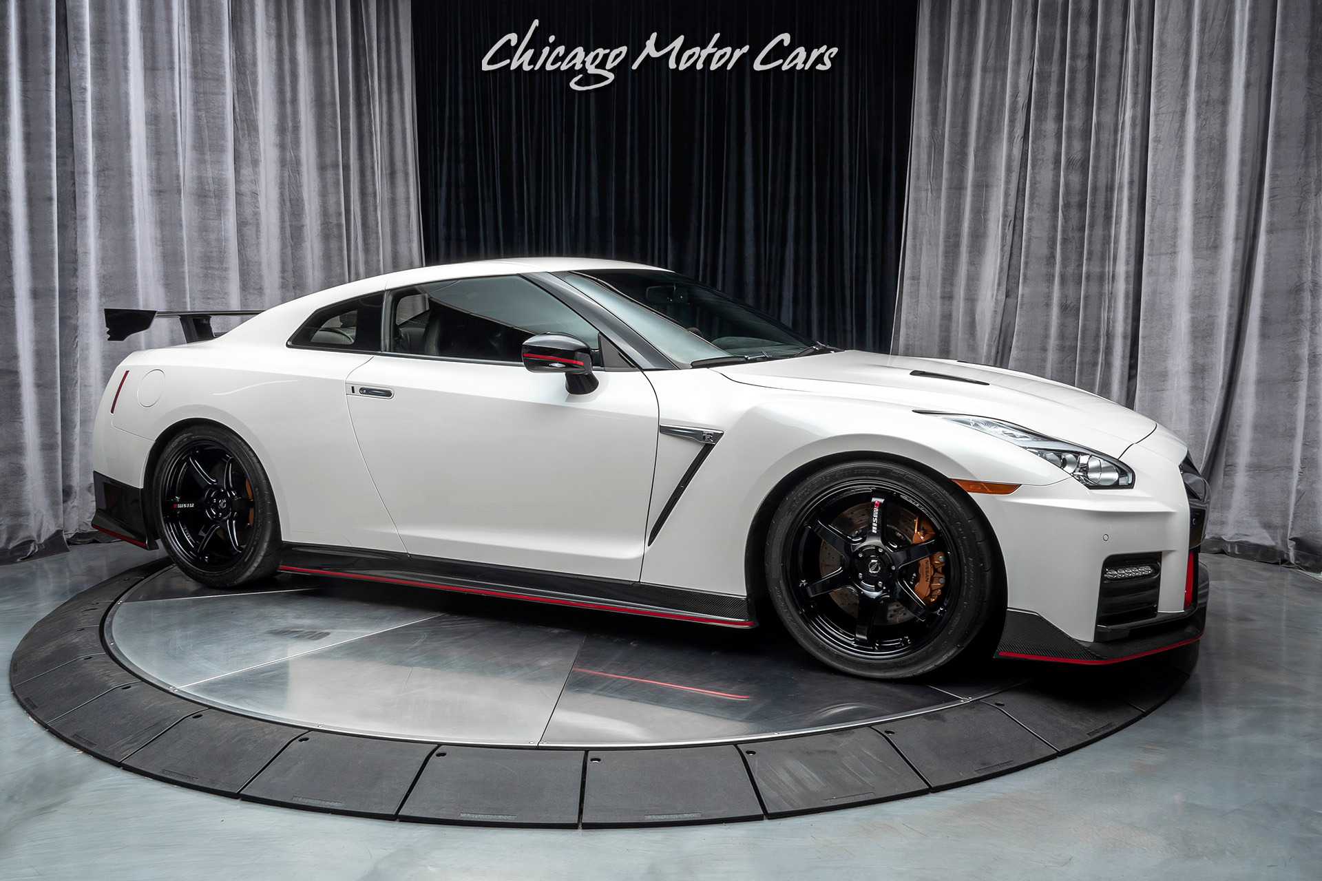 Used-2017-Nissan-GT-R-NISMO-Coupe-RARE-MODEL-CARBON-FIBER-LOADED