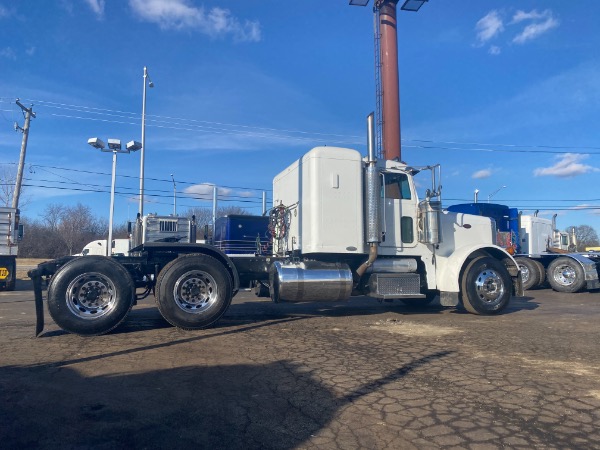 Used 2005 Peterbilt 379 Truck Tractor for sale Sold at Chicago Motor Cars in West Chicago IL 60185 4