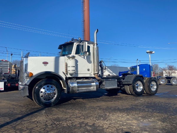 Used 2001 Peterbilt 379 Truck Tractor for sale Sold at Chicago Motor Cars in West Chicago IL 60185 2