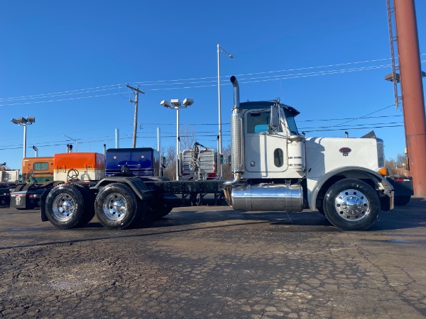 Used 2001 Peterbilt 379 Truck Tractor for sale Sold at Chicago Motor Cars in West Chicago IL 60185 5