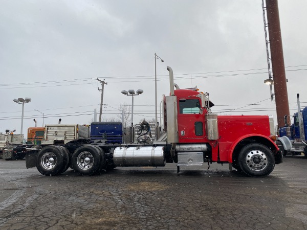 Used 2007 Peterbilt 379 Day Cab - CAT C-15 - SUPER CLEAN! for sale Sold at Chicago Motor Cars in West Chicago IL 60185 5
