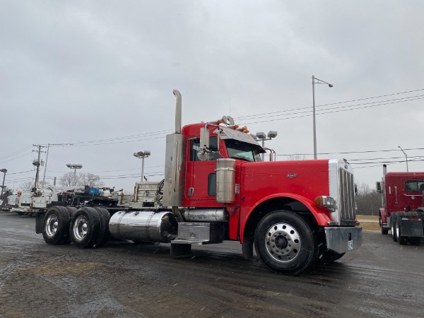 Used 2007 Peterbilt 379 Day Cab - CAT C-15 - SUPER CLEAN! for sale Sold at Chicago Motor Cars in West Chicago IL 60185 1