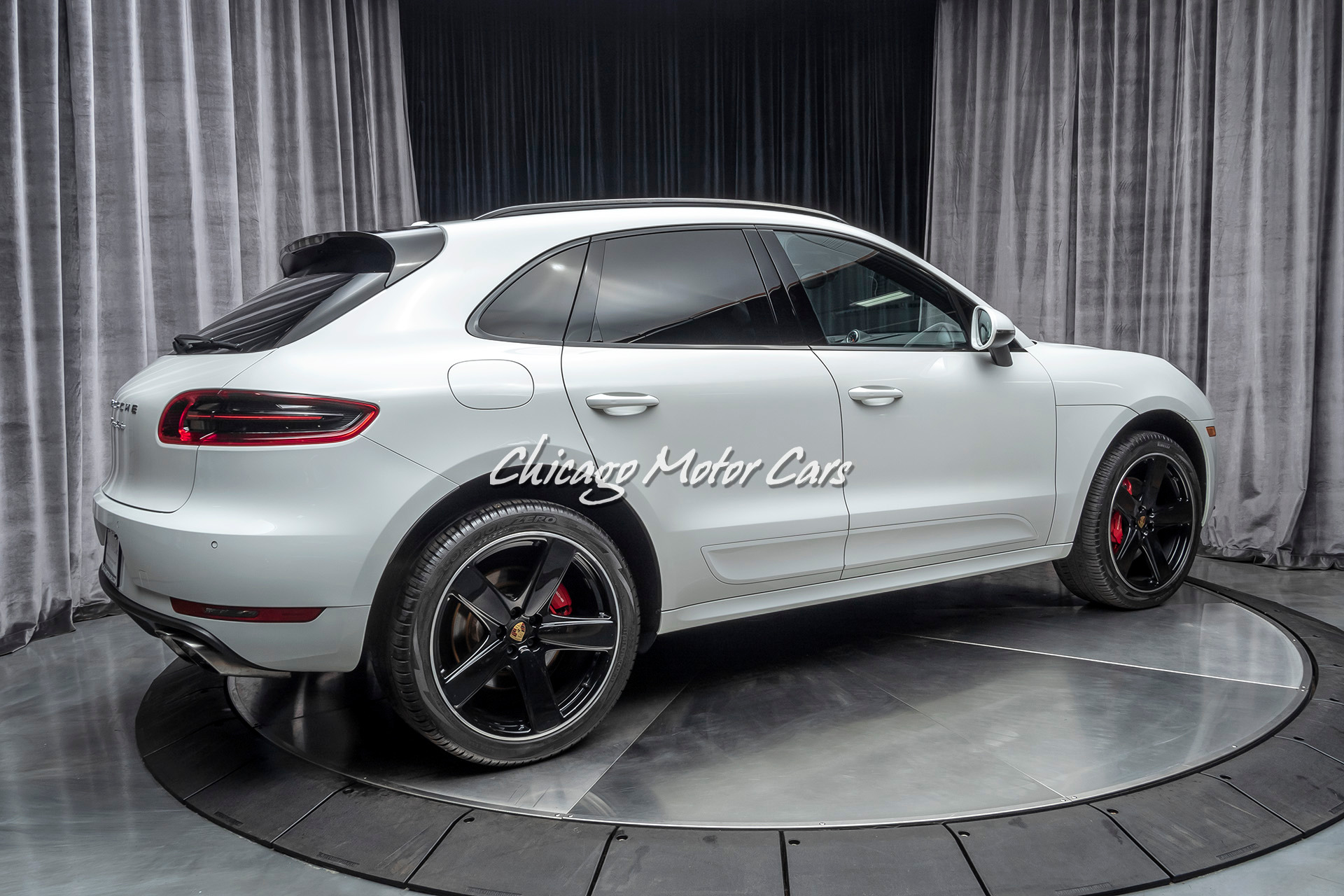 Used-2015-Porsche-Macan-Turbo-Sport-Chrono-Pkg-21-Sport-Classic-Wheels