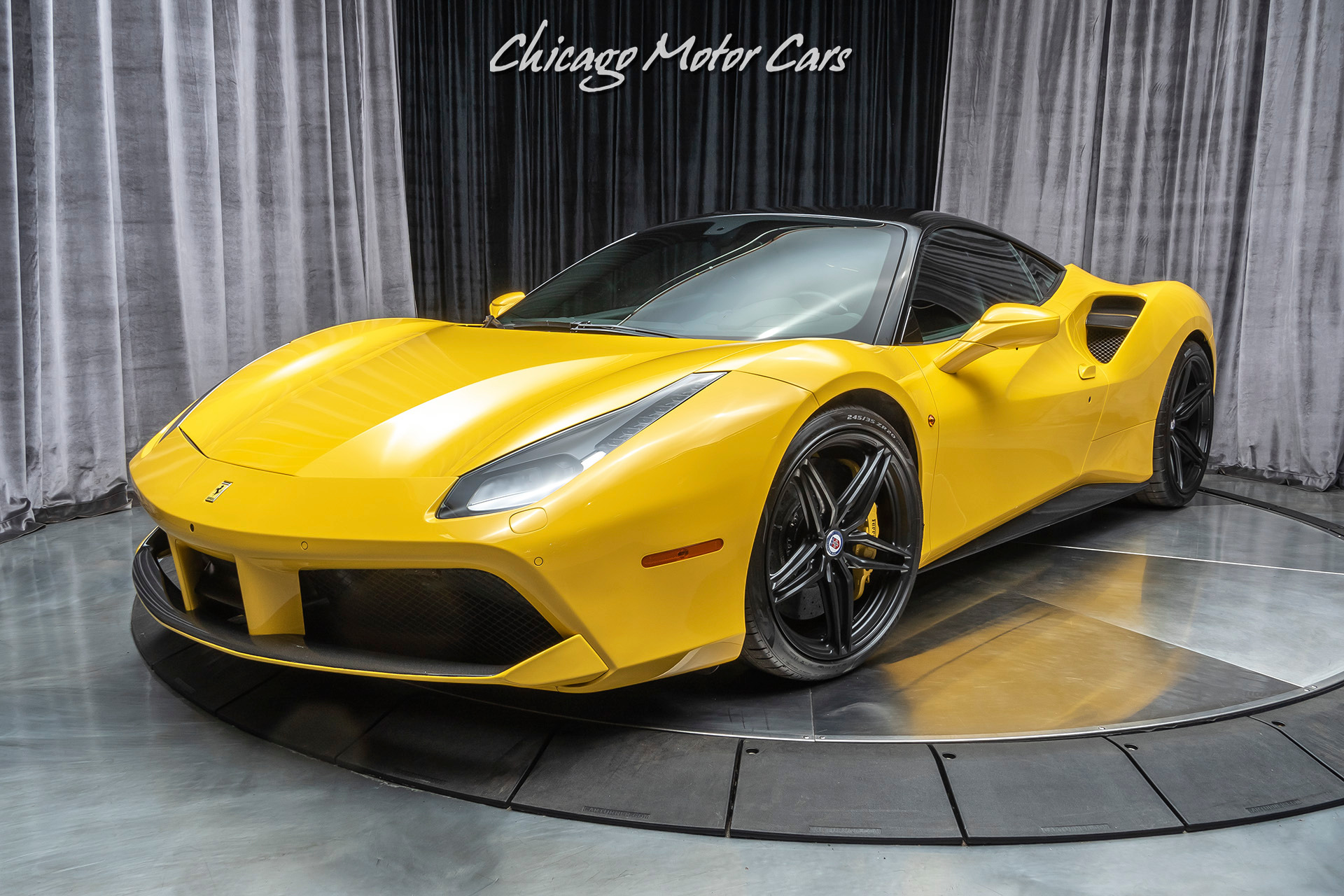 Порше 488 спайдер