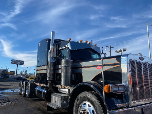 Used-2004-PETERBILT-379