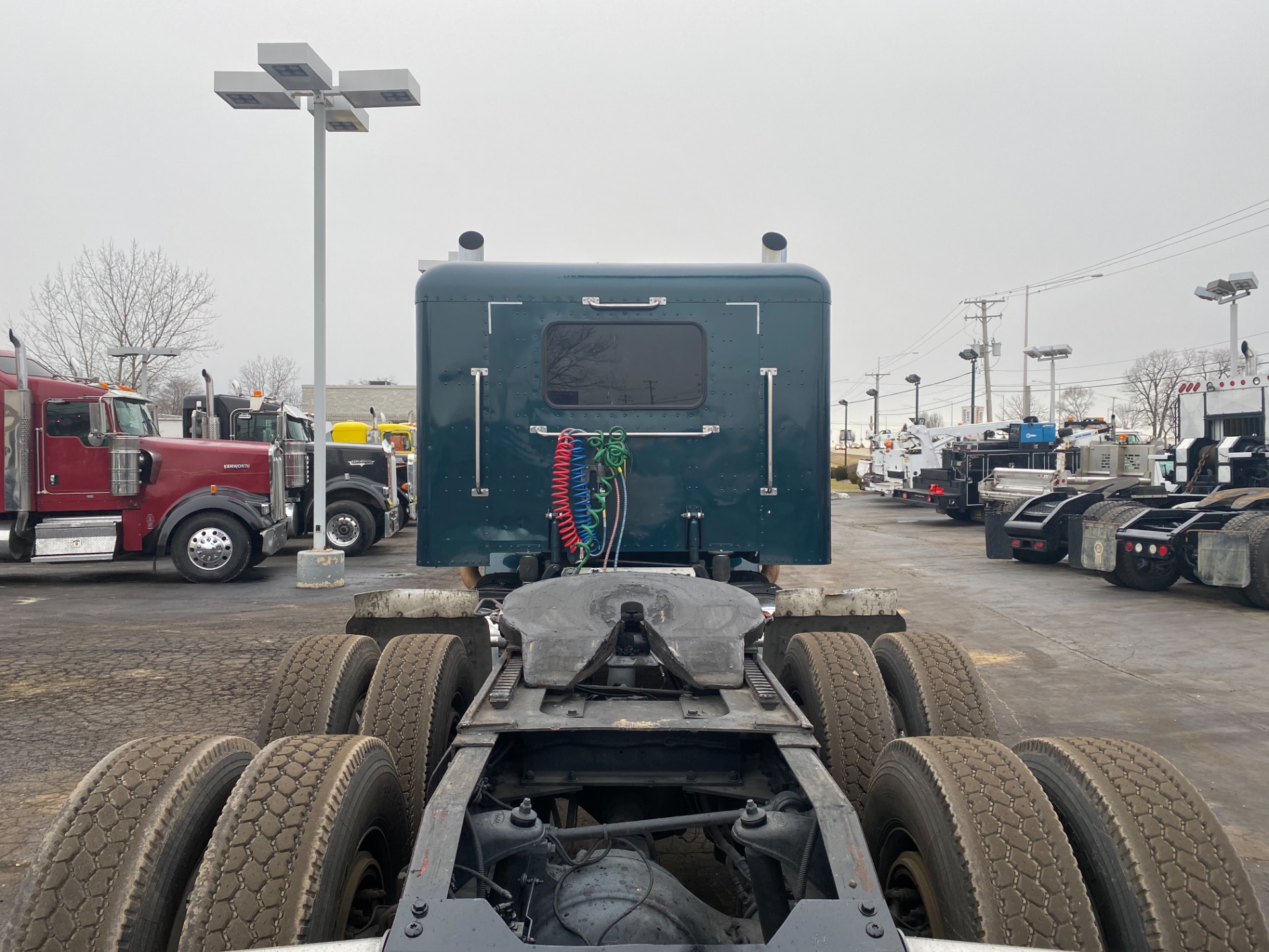 Used-2009-Peterbilt-388