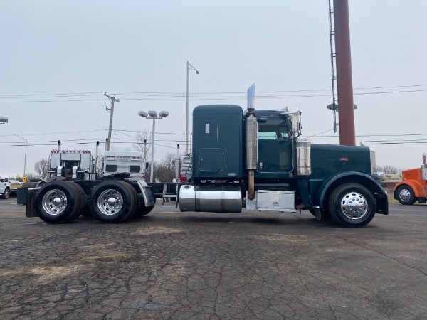 Used-2009-Peterbilt-388