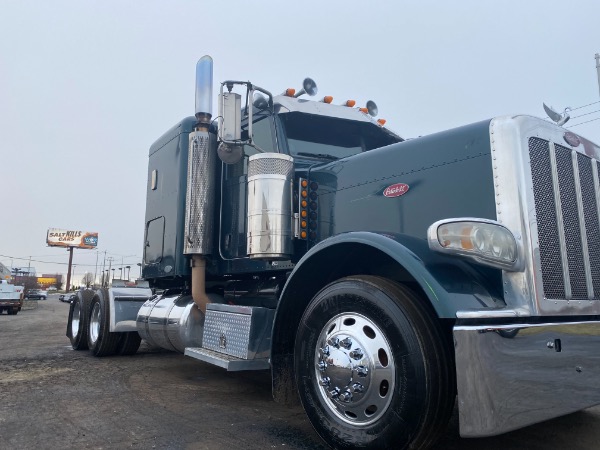 Used-2009-Peterbilt-388