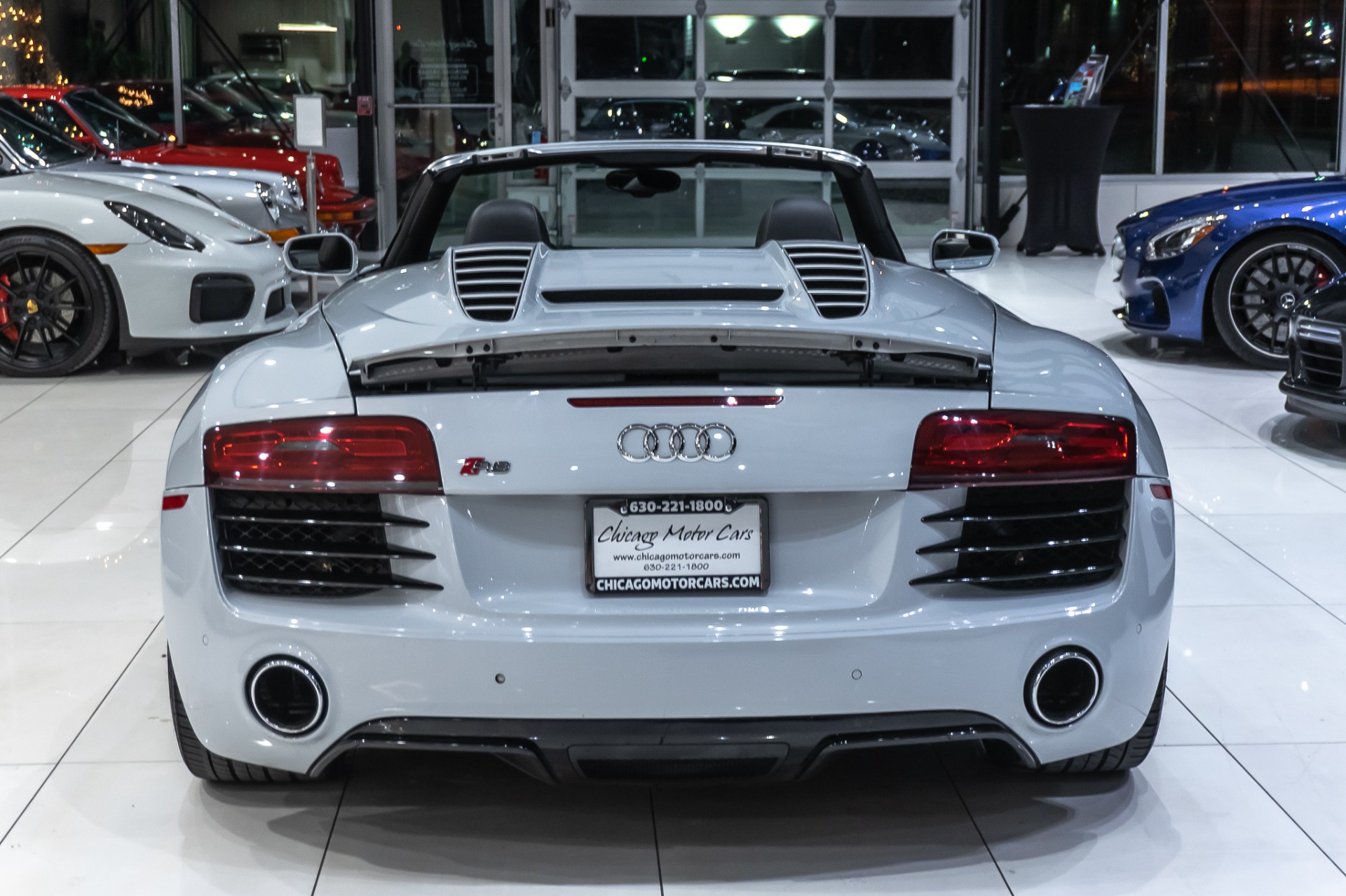 Used-2014-Audi-R8-42L-quattro-Spyder-ORIGINAL-MSRP-154K-DIAMOND-STITCHED-INTERIOR