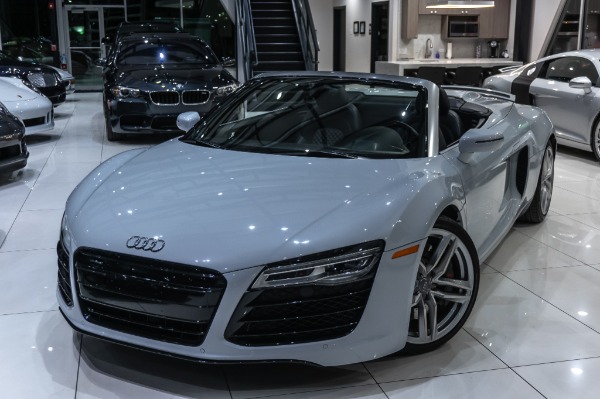 Used 2014 Audi R8 4.2L quattro Spyder ORIGINAL MSRP $154K+ DIAMOND STITCHED INTERIOR for sale Sold at Chicago Motor Cars in West Chicago IL 60185 4