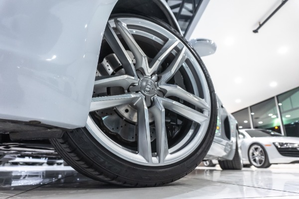 Used 2014 Audi R8 4.2L quattro Spyder ORIGINAL MSRP $154K+ DIAMOND STITCHED INTERIOR for sale Sold at Chicago Motor Cars in West Chicago IL 60185 6