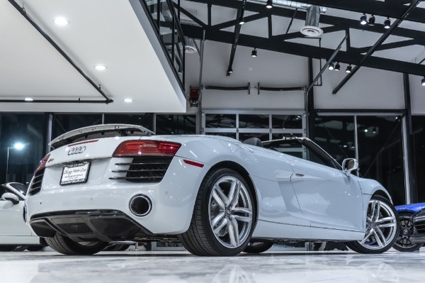 Used-2014-Audi-R8-42L-quattro-Spyder-ORIGINAL-MSRP-154K-DIAMOND-STITCHED-INTERIOR