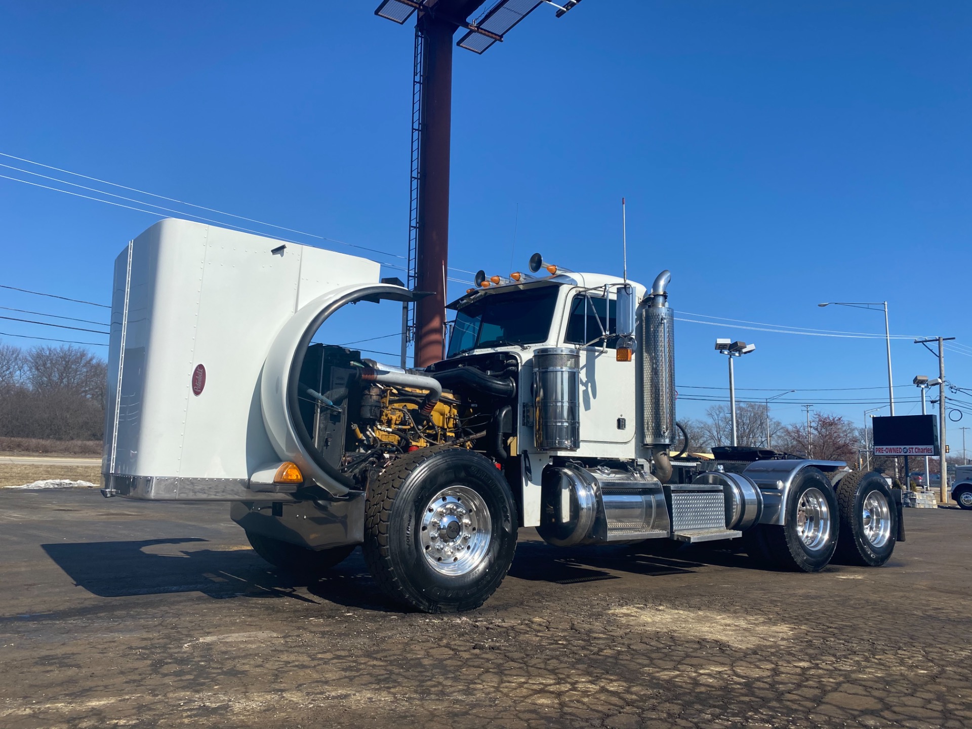 Used-2002-Peterbilt-379-Truck-Tractor