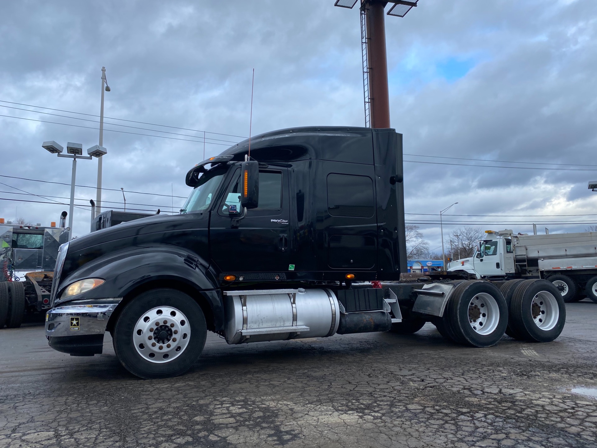 Used-2010-International-PROSTAR-PREMIUM-Truck-Tractor