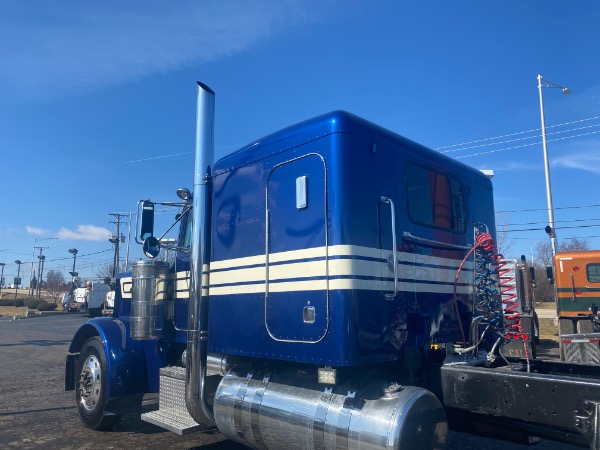 Used-2004-Peterbilt-379-SLEEPER-Cat-C15---550-Horsepower---13-Speed-Manual