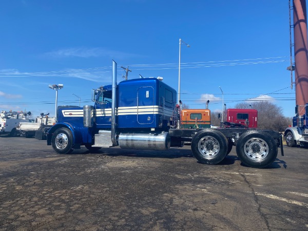 Used 2004 Peterbilt 379 SLEEPER Cat C15 - 550 Horsepower - 13 Speed Manual for sale Sold at Chicago Motor Cars in West Chicago IL 60185 3