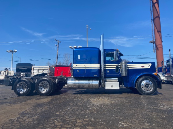 Used 2004 Peterbilt 379 SLEEPER Cat C15 - 550 Horsepower - 13 Speed Manual for sale Sold at Chicago Motor Cars in West Chicago IL 60185 5